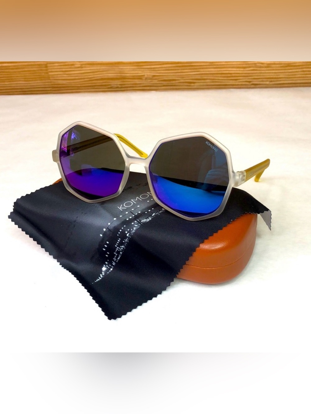 KOMONO Women’s Octagon Mirrored Sunglasses - Blue Lens Yellow Clear Frame - Picture 4 of 9